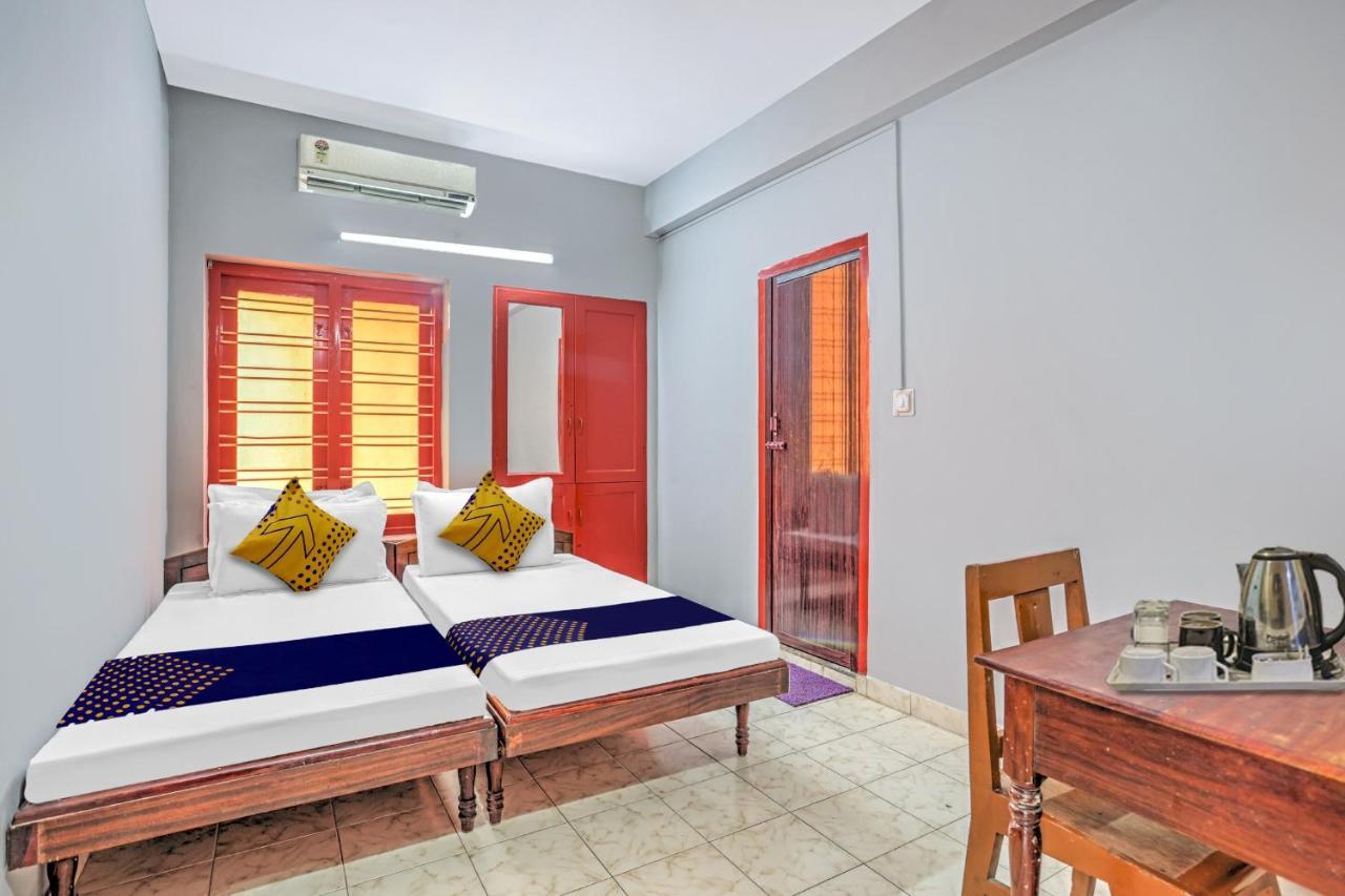 Spot On Kkp Tourist Home Thiruvananthapuram Dış mekan fotoğraf
